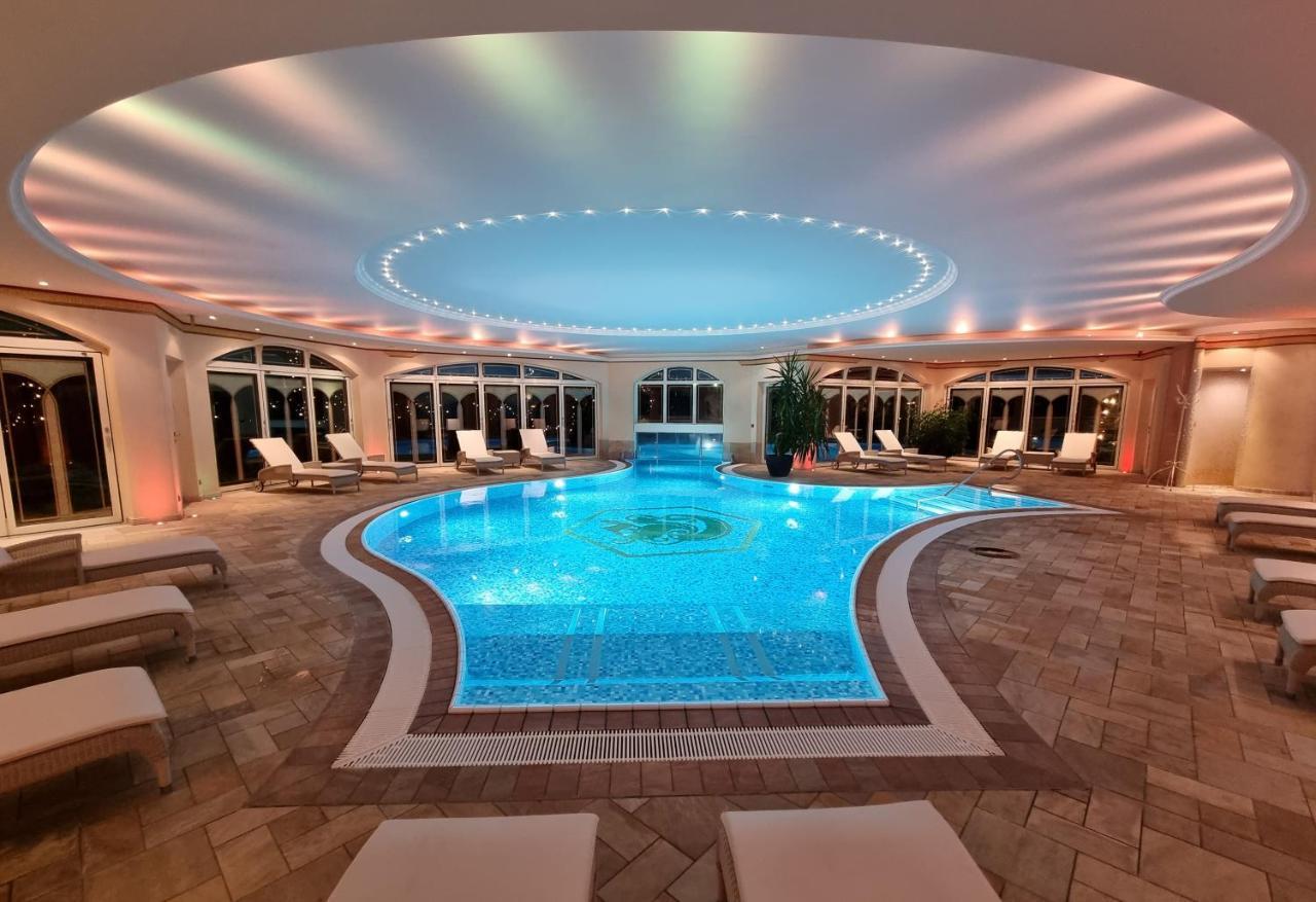 Wellness & Genuss Resort - Engel Obertal Баїрсбронн Екстер'єр фото
